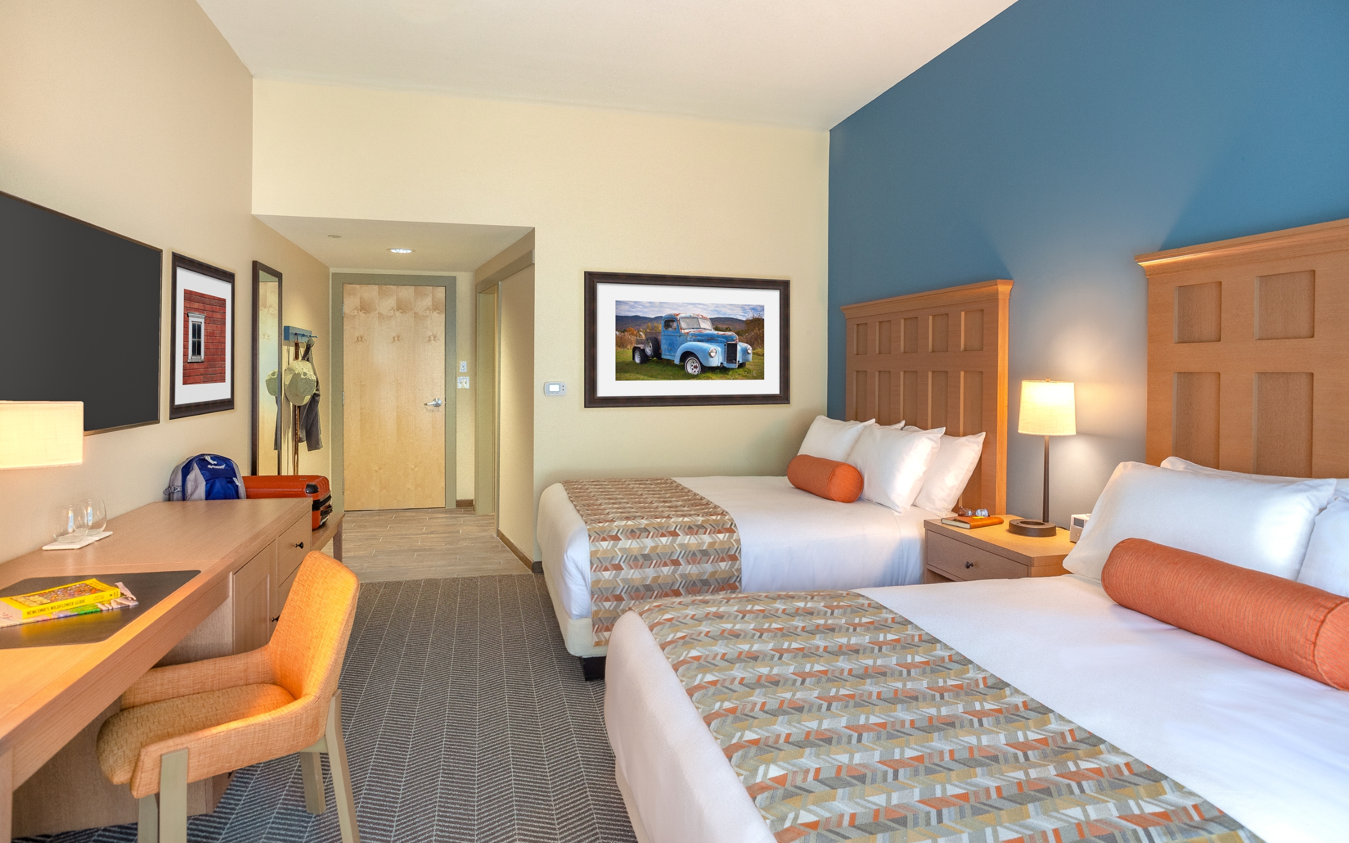 Standard queen room at The Glen House