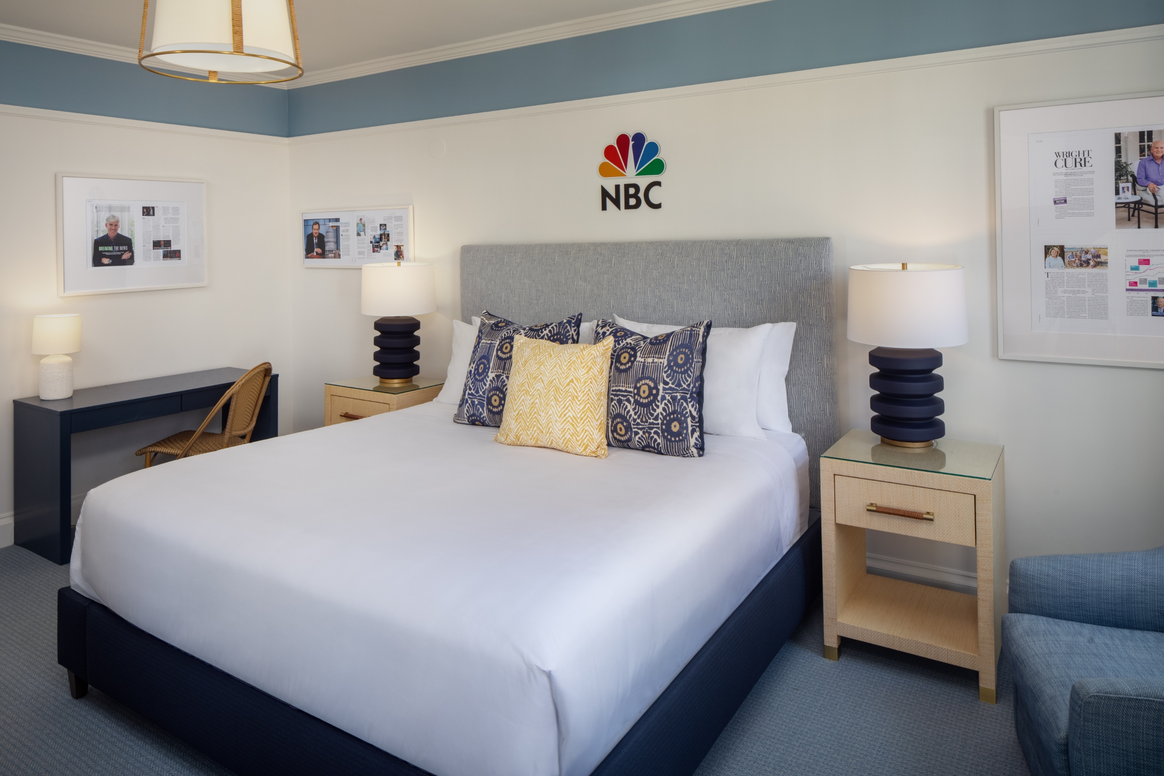 Deluxe King room at 76 Main Ink Press Hotel